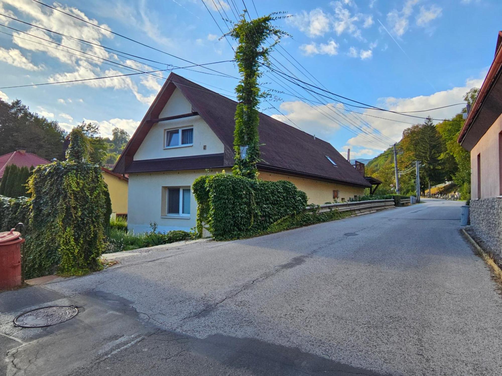 Apartman Tajov Pre 5-6 Osob, Privatne Parkovanie A Terasa Kültér fotó